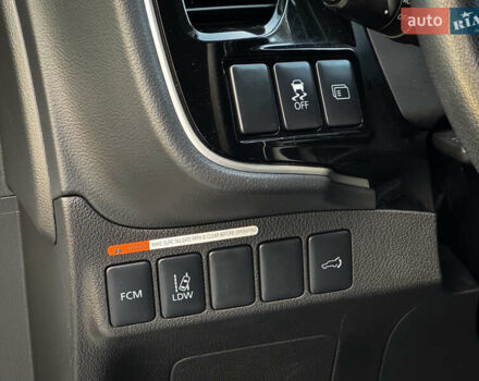 Серый Мицубиси Аутлендер, объемом двигателя 2.2 л и пробегом 189 тыс. км за 12800 $, фото 54 на Automoto.ua