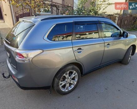 Серый Мицубиси Аутлендер, объемом двигателя 2.27 л и пробегом 240 тыс. км за 12150 $, фото 7 на Automoto.ua