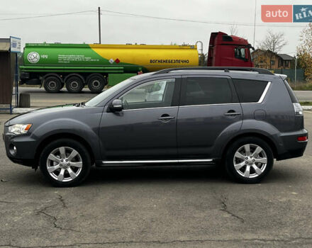 Серый Мицубиси Аутлендер, объемом двигателя 2.2 л и пробегом 206 тыс. км за 11999 $, фото 3 на Automoto.ua