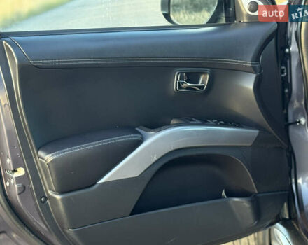 Серый Мицубиси Аутлендер, объемом двигателя 2.2 л и пробегом 171 тыс. км за 12700 $, фото 48 на Automoto.ua