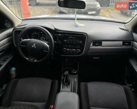 Мицубиси Аутлендер 2012 в Днепре (Днепропетровске) на Automoto.ua Серый Мицубиси Аутлендер, объемом двигателя 2 л и пробегом 216 тыс. км за 11700 $, фото 15 на Automoto.ua