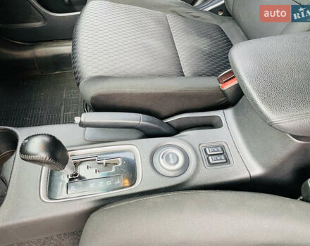 Сірий Міцубісі Аутлендер, об'ємом двигуна 2.36 л та пробігом 135 тис. км за 11500 $, фото 29 на Automoto.ua