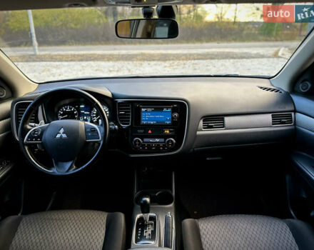 Сірий Міцубісі Аутлендер, об'ємом двигуна 2.36 л та пробігом 225 тис. км за 10500 $, фото 19 на Automoto.ua