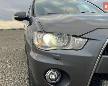 Сірий Міцубісі Аутлендер, об'ємом двигуна 2.2 л та пробігом 280 тис. км за 11100 $, фото 7 на Automoto.ua