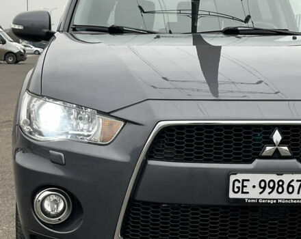 Серый Мицубиси Аутлендер, объемом двигателя 2.2 л и пробегом 206 тыс. км за 11999 $, фото 13 на Automoto.ua