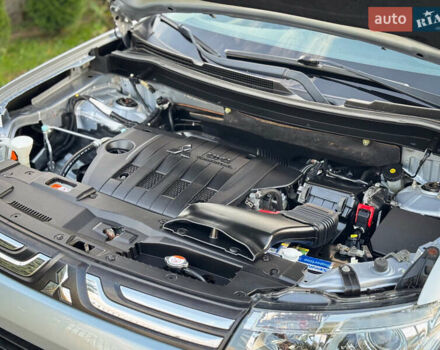 Серый Мицубиси Аутлендер, объемом двигателя 2.2 л и пробегом 189 тыс. км за 12800 $, фото 63 на Automoto.ua