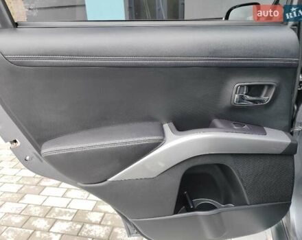 Сірий Міцубісі Аутлендер, об'ємом двигуна 2.2 л та пробігом 216 тис. км за 11250 $, фото 52 на Automoto.ua