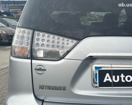 Мицубиси Аутлендер 2012 в Львове на Automoto.ua Серый Мицубиси Аутлендер, объемом двигателя 2.2 л и пробегом 169 тыс. км за 14500 $, фото 7 на Automoto.ua
