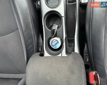 Сірий Міцубісі Аутлендер, об'ємом двигуна 2.27 л та пробігом 310 тис. км за 13000 $, фото 11 на Automoto.ua