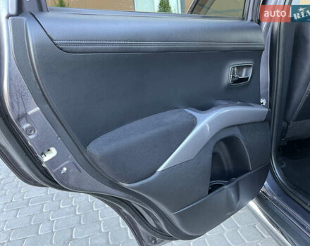 Серый Мицубиси Аутлендер, объемом двигателя 2.2 л и пробегом 186 тыс. км за 12350 $, фото 51 на Automoto.ua