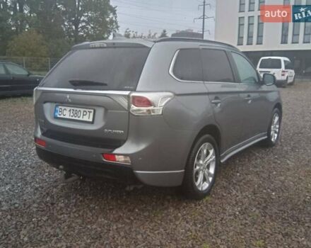 Серый Мицубиси Аутлендер, объемом двигателя 2.27 л и пробегом 232 тыс. км за 12500 $, фото 9 на Automoto.ua
