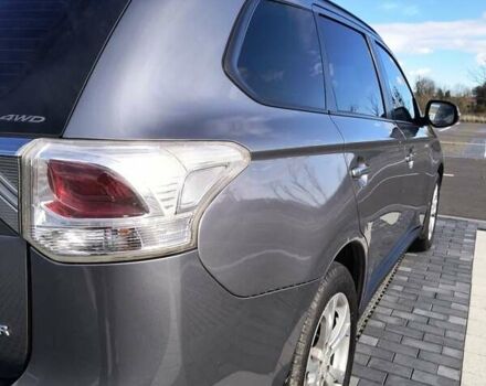 Міцубісі Аутлендер 2012 у Львові на Automoto.ua Сірий Міцубісі Аутлендер, об'ємом двигуна 2 л та пробігом 176 тис. км за 11500 $, фото 12 на Automoto.ua