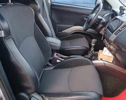 Мицубиси Аутлендер 2012 в Стрые на Automoto.ua Серый Мицубиси Аутлендер, объемом двигателя 2.3 л и пробегом 246 тыс. км за 12200 $, фото 6 на Automoto.ua