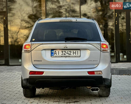Сірий Міцубісі Аутлендер, об'ємом двигуна 2.36 л та пробігом 225 тис. км за 10500 $, фото 6 на Automoto.ua