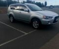 Серый Мицубиси Аутлендер, объемом двигателя 2 л и пробегом 203 тыс. км за 12000 $, фото 3 на Automoto.ua