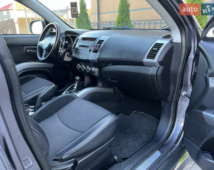 Серый Мицубиси Аутлендер, объемом двигателя 2.2 л и пробегом 186 тыс. км за 12350 $, фото 54 на Automoto.ua