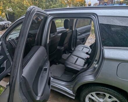 Серый Мицубиси Аутлендер, объемом двигателя 2.27 л и пробегом 232 тыс. км за 12500 $, фото 25 на Automoto.ua