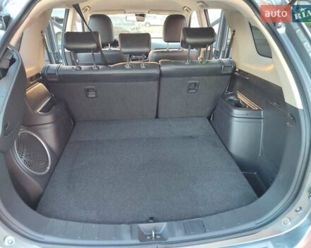 Серый Мицубиси Аутлендер, объемом двигателя 2.3 л и пробегом 250 тыс. км за 13499 $, фото 59 на Automoto.ua