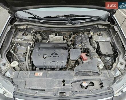 Серый Мицубиси Аутлендер, объемом двигателя 2.4 л и пробегом 72 тыс. км за 15900 $, фото 65 на Automoto.ua