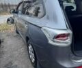 Сірий Міцубісі Аутлендер, об'ємом двигуна 2 л та пробігом 245 тис. км за 11000 $, фото 4 на Automoto.ua
