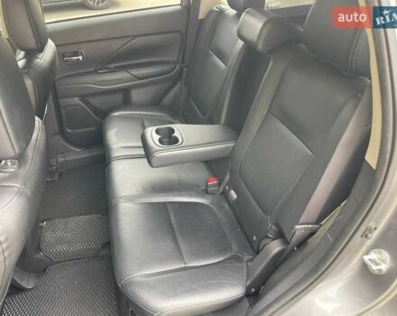 Серый Мицубиси Аутлендер, объемом двигателя 2.4 л и пробегом 157 тыс. км за 12700 $, фото 12 на Automoto.ua