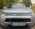 Серый Мицубиси Аутлендер, объемом двигателя 2 л и пробегом 137 тыс. км за 11000 $, фото 1 на Automoto.ua