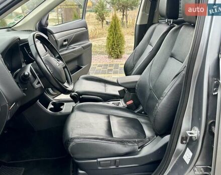 Сірий Міцубісі Аутлендер, об'ємом двигуна 2.3 л та пробігом 207 тис. км за 13700 $, фото 20 на Automoto.ua