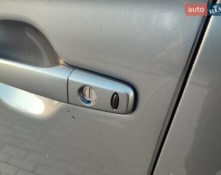 Серый Мицубиси Аутлендер, объемом двигателя 2.3 л и пробегом 250 тыс. км за 12999 $, фото 14 на Automoto.ua