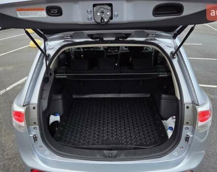 Серый Мицубиси Аутлендер, объемом двигателя 2.36 л и пробегом 54 тыс. км за 15400 $, фото 8 на Automoto.ua