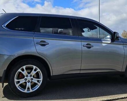 Міцубісі Аутлендер 2013 у Кривому Розі на Automoto.ua Сірий Міцубісі Аутлендер, об'ємом двигуна 3 л та пробігом 104 тис. км за 13500 $, фото 24 на Automoto.ua