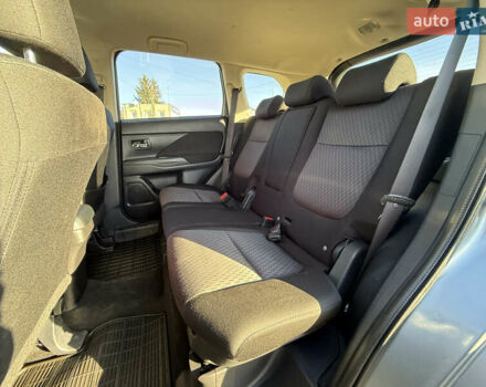 Серый Мицубиси Аутлендер, объемом двигателя 2.3 л и пробегом 193 тыс. км за 14500 $, фото 40 на Automoto.ua