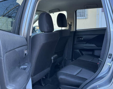 Серый Мицубиси Аутлендер, объемом двигателя 2.2 л и пробегом 200 тыс. км за 13200 $, фото 14 на Automoto.ua