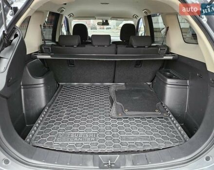 Серый Мицубиси Аутлендер, объемом двигателя 2.4 л и пробегом 72 тыс. км за 15900 $, фото 41 на Automoto.ua