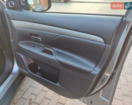 Серый Мицубиси Аутлендер, объемом двигателя 2.3 л и пробегом 250 тыс. км за 13999 $, фото 82 на Automoto.ua