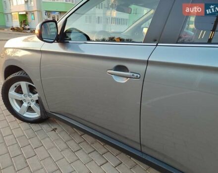 Серый Мицубиси Аутлендер, объемом двигателя 2.3 л и пробегом 250 тыс. км за 12999 $, фото 11 на Automoto.ua