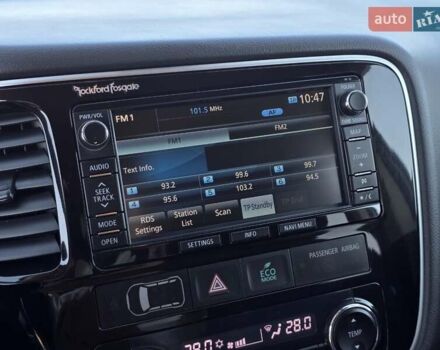 Сірий Міцубісі Аутлендер, об'ємом двигуна 2.2 л та пробігом 238 тис. км за 14850 $, фото 4 на Automoto.ua