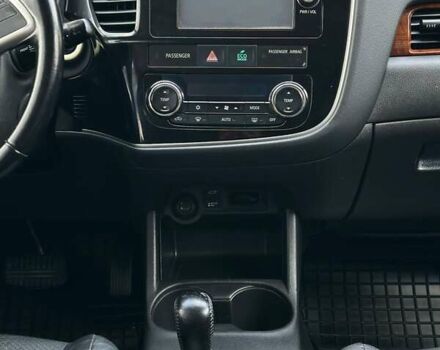 Серый Мицубиси Аутлендер, объемом двигателя 2.4 л и пробегом 228 тыс. км за 13999 $, фото 37 на Automoto.ua