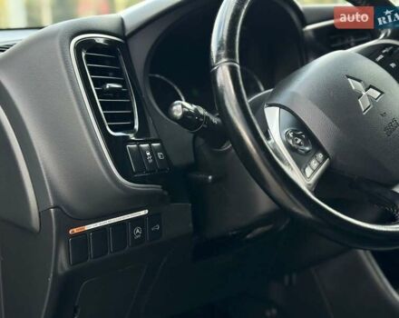 Серый Мицубиси Аутлендер, объемом двигателя 2.4 л и пробегом 228 тыс. км за 13999 $, фото 41 на Automoto.ua