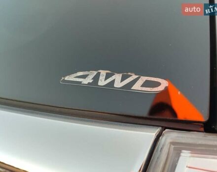 Серый Мицубиси Аутлендер, объемом двигателя 2.3 л и пробегом 250 тыс. км за 12999 $, фото 3 на Automoto.ua