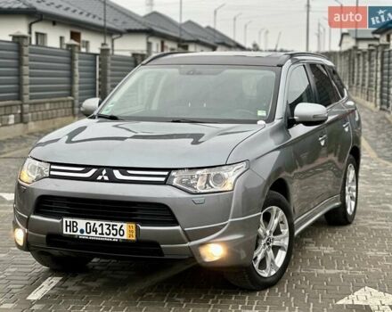 Сірий Міцубісі Аутлендер, об'ємом двигуна 2.3 л та пробігом 207 тис. км за 13700 $, фото 1 на Automoto.ua