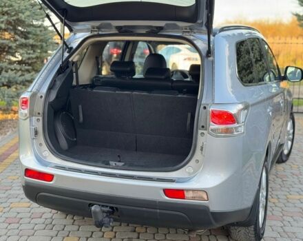 Сірий Міцубісі Аутлендер, об'ємом двигуна 2.3 л та пробігом 190 тис. км за 13800 $, фото 6 на Automoto.ua