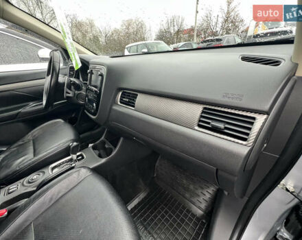 Серый Мицубиси Аутлендер, объемом двигателя 2.2 л и пробегом 243 тыс. км за 13850 $, фото 20 на Automoto.ua