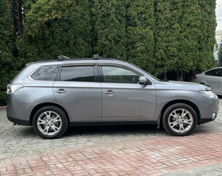 Серый Мицубиси Аутлендер, объемом двигателя 2.2 л и пробегом 239 тыс. км за 13800 $, фото 2 на Automoto.ua