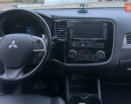 Серый Мицубиси Аутлендер, объемом двигателя 2 л и пробегом 285 тыс. км за 14700 $, фото 35 на Automoto.ua