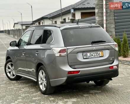 Сірий Міцубісі Аутлендер, об'ємом двигуна 2.3 л та пробігом 207 тис. км за 13700 $, фото 3 на Automoto.ua
