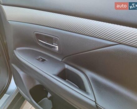 Серый Мицубиси Аутлендер, объемом двигателя 2.3 л и пробегом 250 тыс. км за 13999 $, фото 41 на Automoto.ua