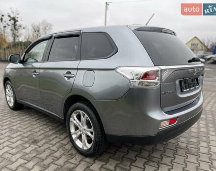 Сірий Міцубісі Аутлендер, об'ємом двигуна 2.4 л та пробігом 240 тис. км за 9999 $, фото 8 на Automoto.ua