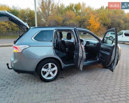 Серый Мицубиси Аутлендер, объемом двигателя 2.3 л и пробегом 250 тыс. км за 13999 $, фото 107 на Automoto.ua