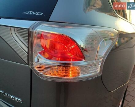 Серый Мицубиси Аутлендер, объемом двигателя 2.3 л и пробегом 250 тыс. км за 13999 $, фото 13 на Automoto.ua