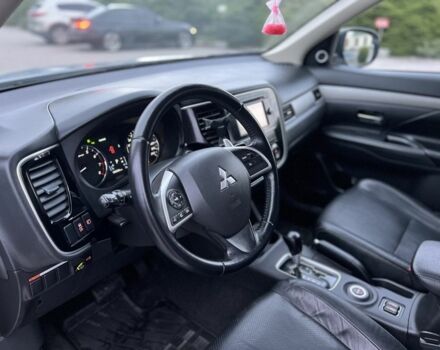 Серый Мицубиси Аутлендер, объемом двигателя 2.4 л и пробегом 199 тыс. км за 13200 $, фото 19 на Automoto.ua